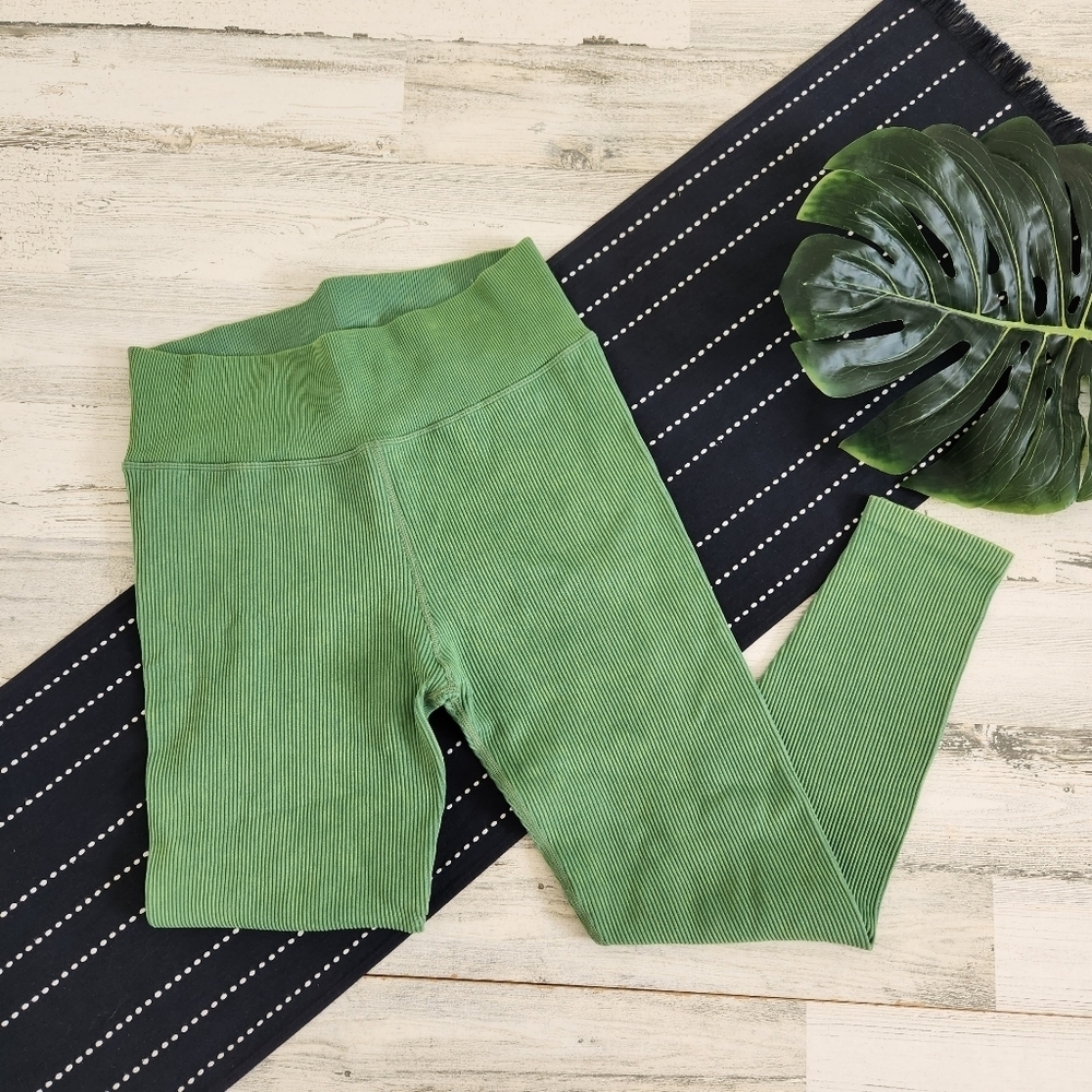 Aerie Offline 7/8 Hi Rise Leggings Seamless Green Size Large